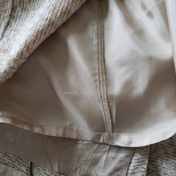 Ann Taylor Woman Size 12 Brocade Pencil Skirt Ivory Gold Triple Kick Pleats Line - Picture 6 of 7